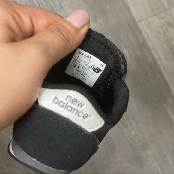 New Balance 410 for baby size 3 like new - Picture 8 of 9
